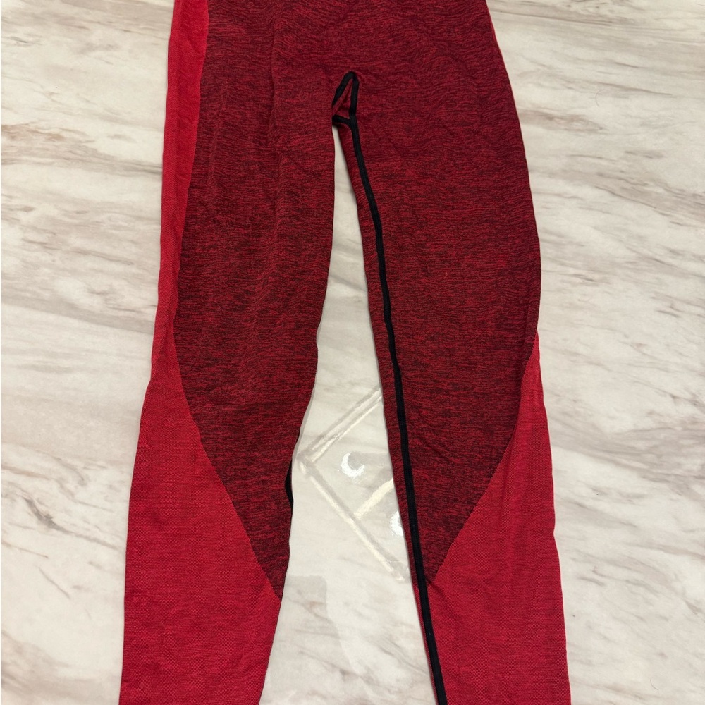 PINK Victoria's Secret Red Leggings Seamless Stretch Like-New - Picture 6 of 8